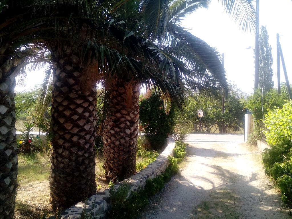 Guesthouse Karidia Skala Eresou Buitenkant foto