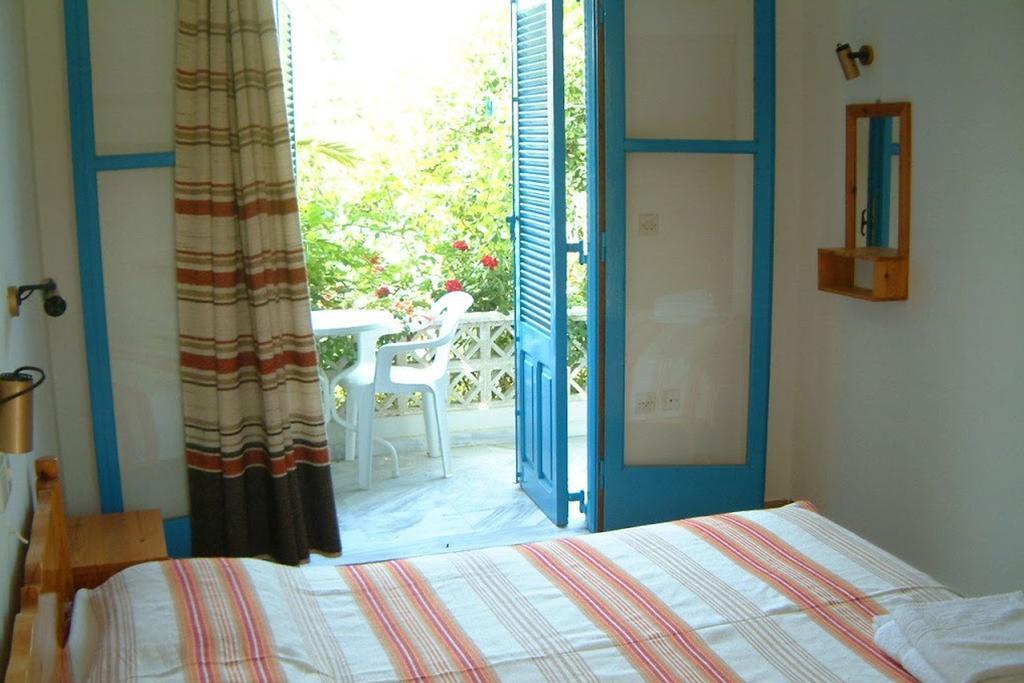 Guesthouse Karidia Skala Eresou Buitenkant foto