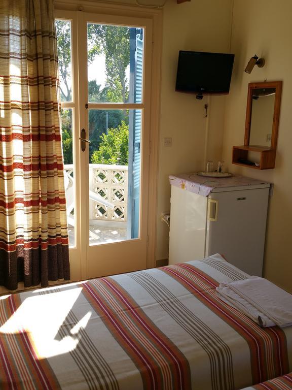 Guesthouse Karidia Skala Eresou Buitenkant foto
