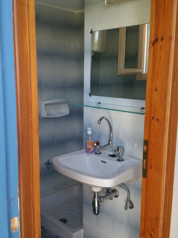 Guesthouse Karidia Skala Eresou Buitenkant foto