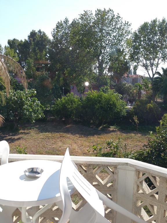 Guesthouse Karidia Skala Eresou Buitenkant foto
