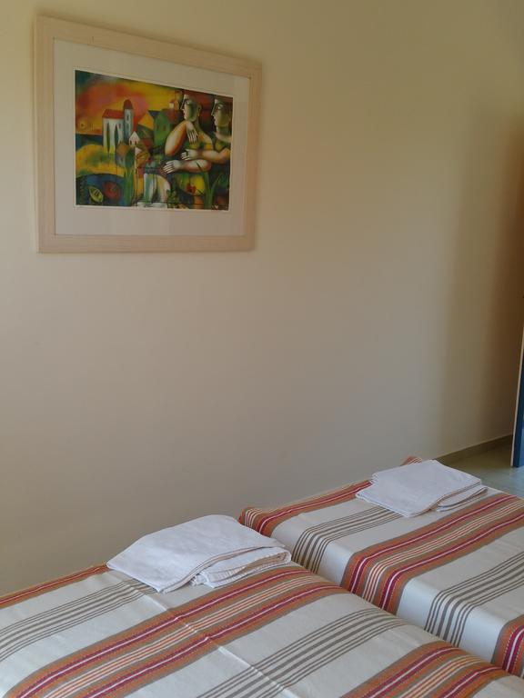 Guesthouse Karidia Skala Eresou Buitenkant foto