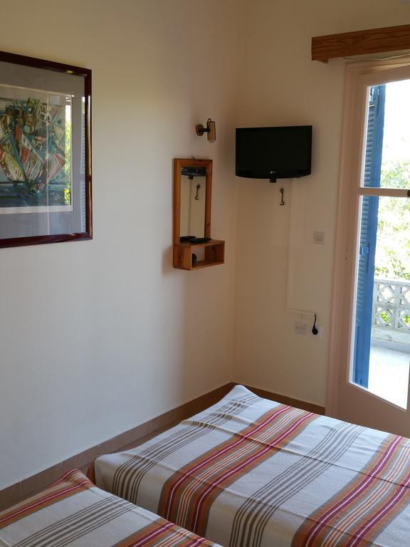 Guesthouse Karidia Skala Eresou Buitenkant foto